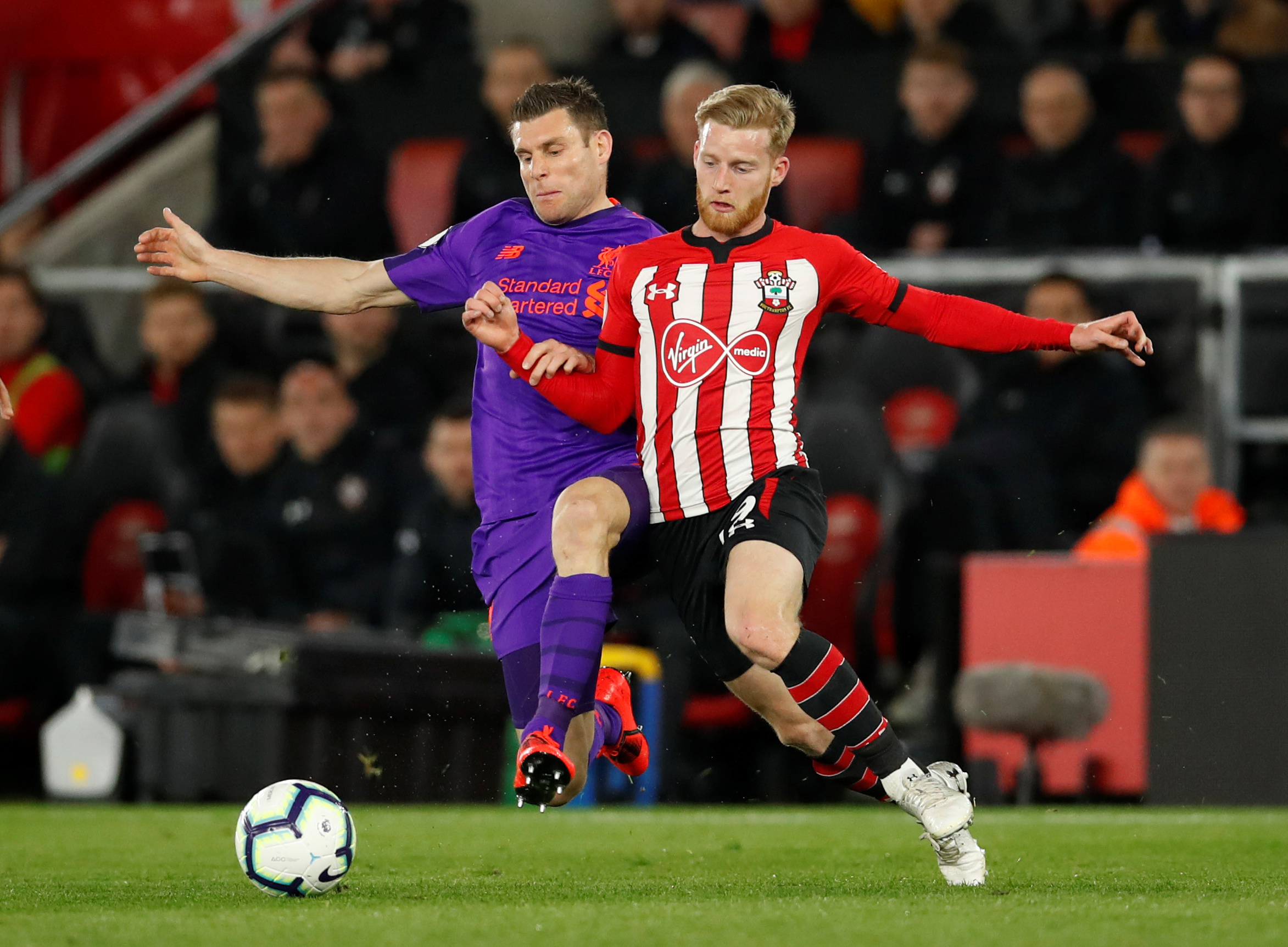 替补球员关键铲断破坏对手攻势