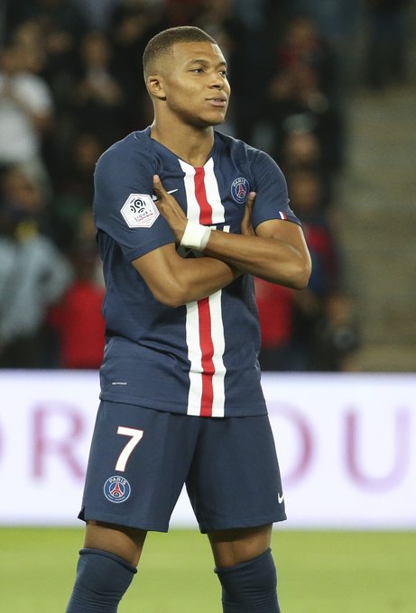 万项：距离理想中的球员还差很多；最后两场比赛不会放松