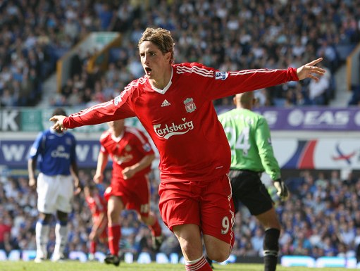 弗里克：拉菲尼亚回归对球队非常利好，我们仍有需要改进之处