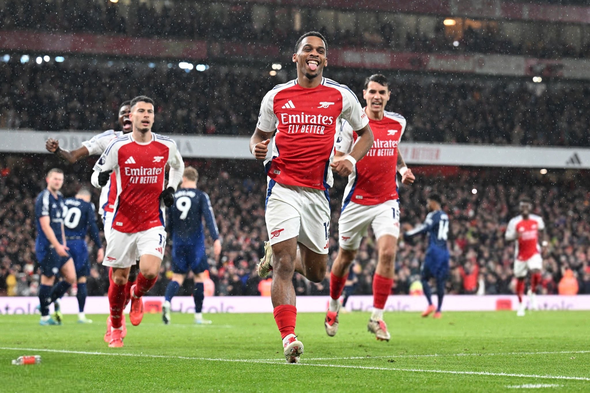 赫内斯谈拜仁明年目标：国内双冠王，在欧冠尽可能走远一些