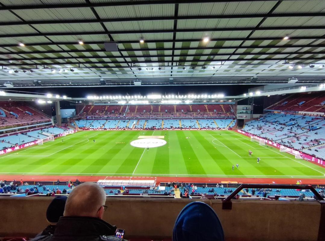 李嗣镕：在场上一点也不紧张，就想为津门虎队奉献自己的全部