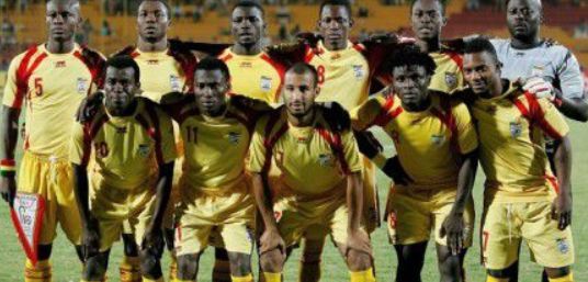 奥格斯堡2-0勒沃库森，吉安努利斯传射，药厂三中门框